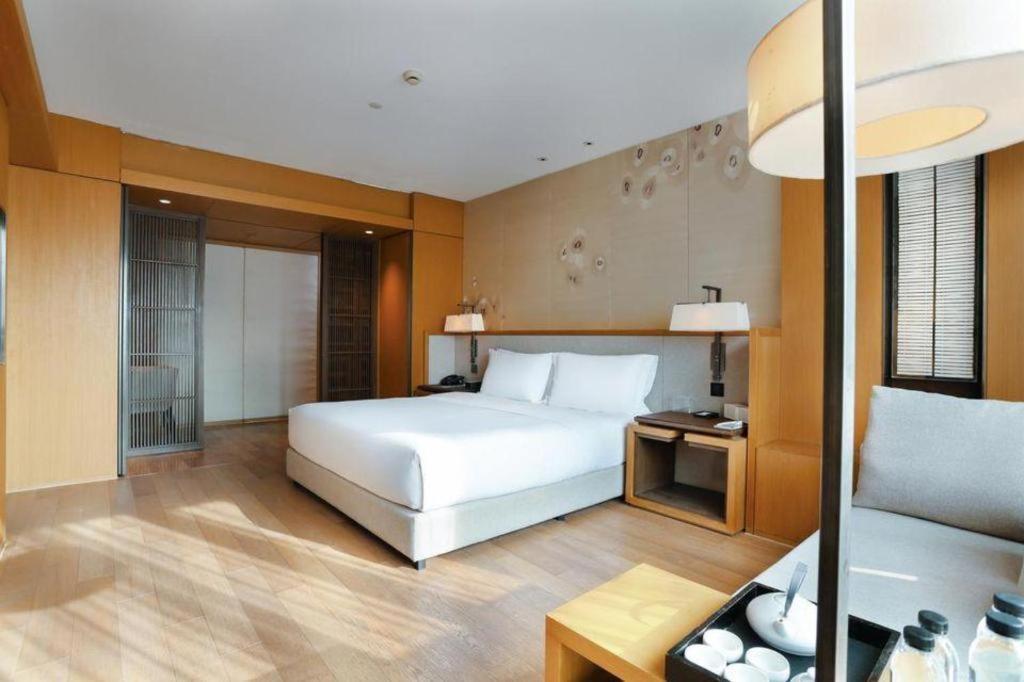 The East Hotel Hangzhou Zewnętrze zdjęcie