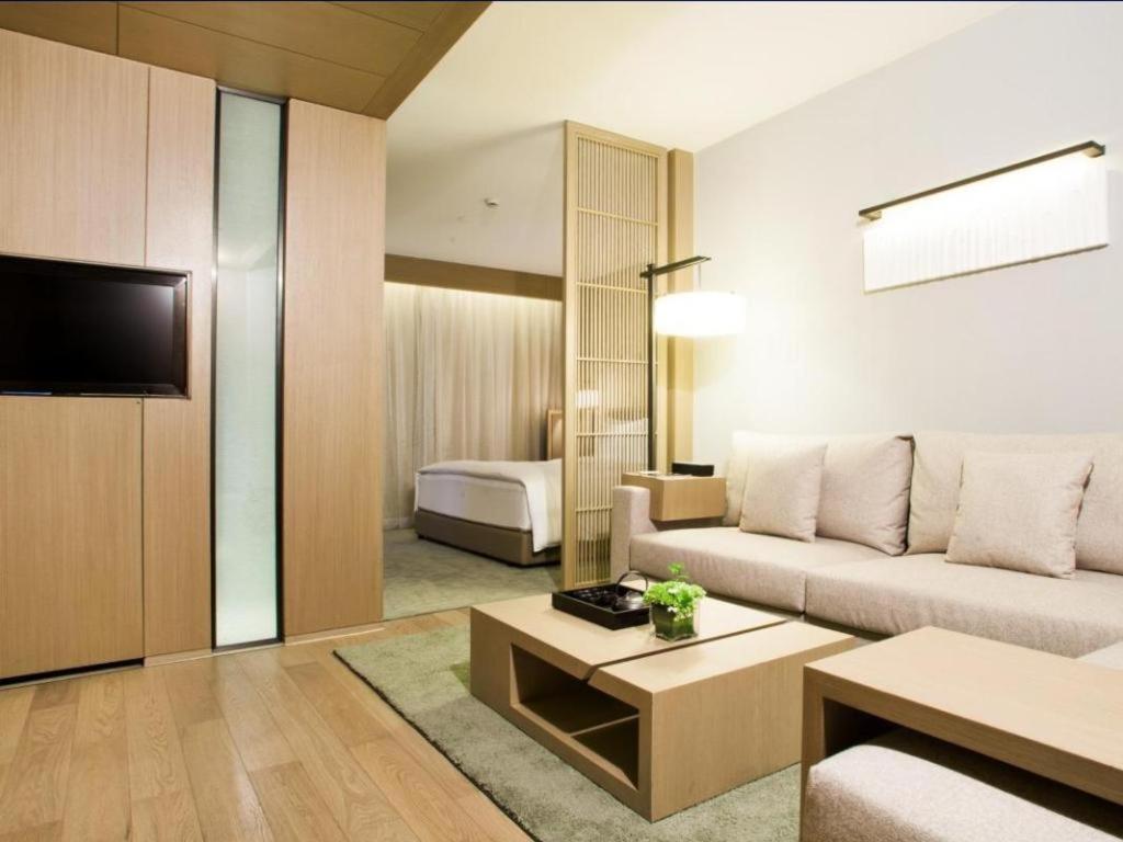 The East Hotel Hangzhou Zewnętrze zdjęcie